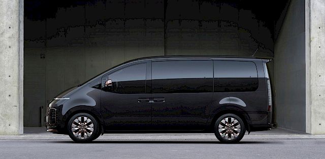 Hyundai Staria