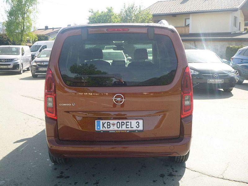 Opel Combo -e Life L 50 kWh Edition e- Elegance Plus