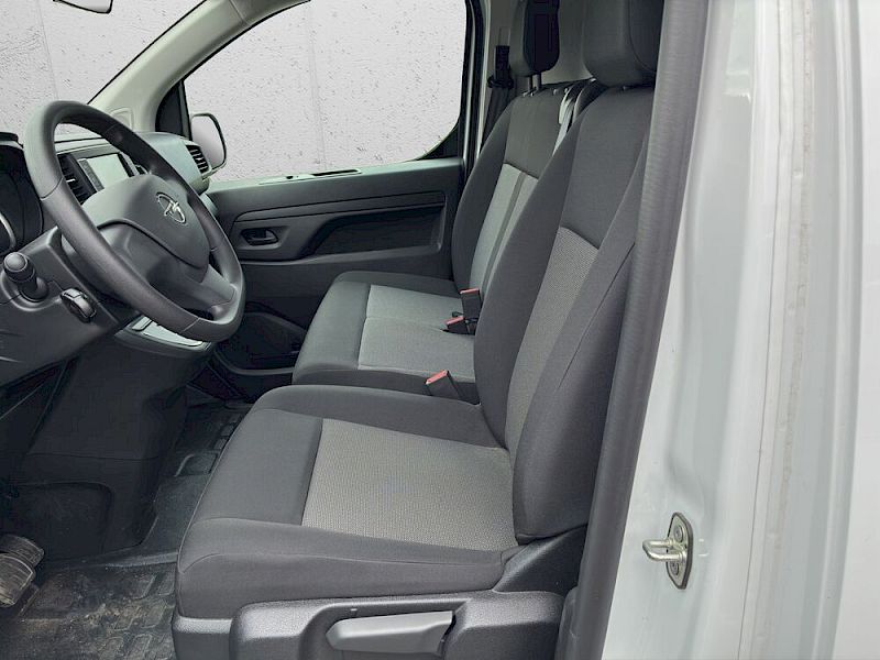 Opel Vivaro -e M Edition