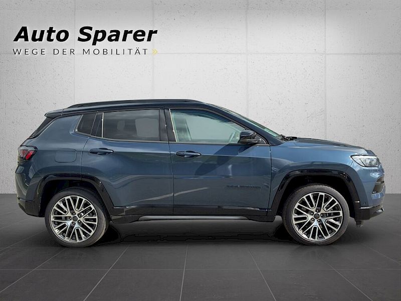 Jeep Compass Summit Plug-In Hybrid 4xe