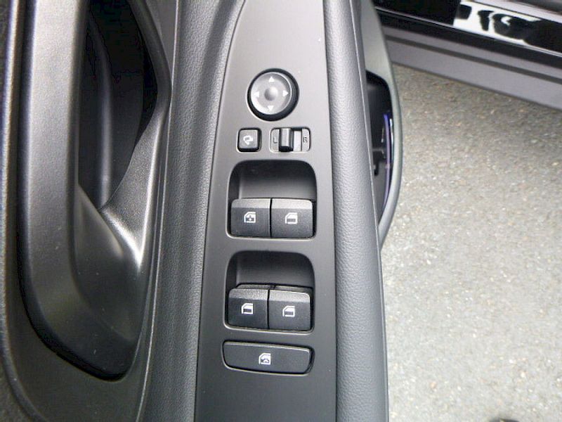 Hyundai Bayon BAYON i-Line Plus 1,0 T-GDi - y1bp2