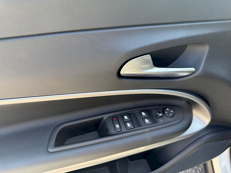 Jeep Avenger Overland Mild-Hybrid 4xe